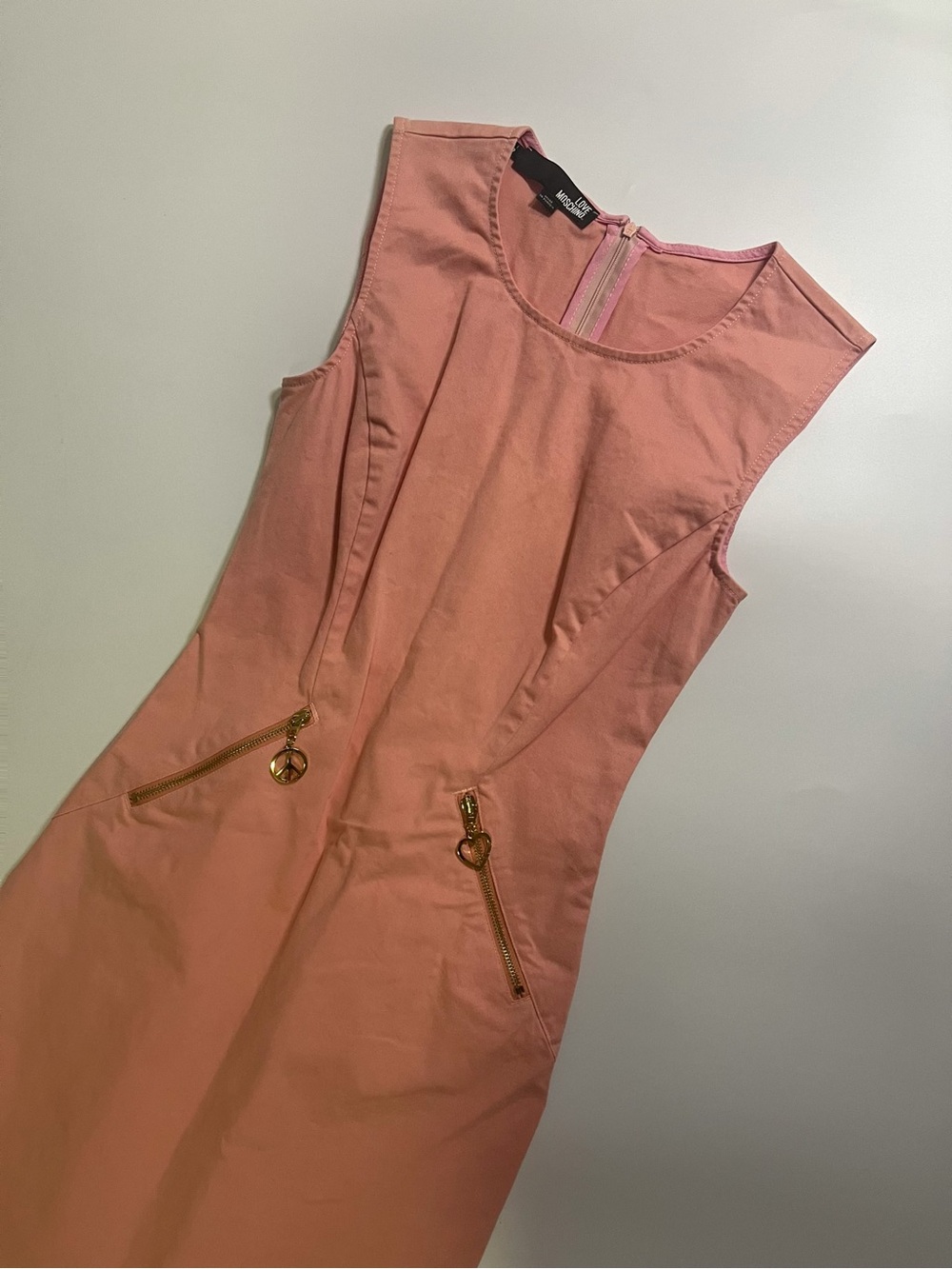 moschino pink charm detail midi dress